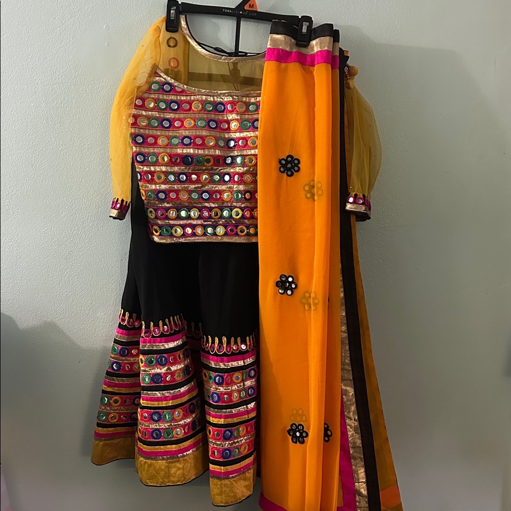 3 piece lehenga set / Indian outfit / Navratri outfit chaniya choli